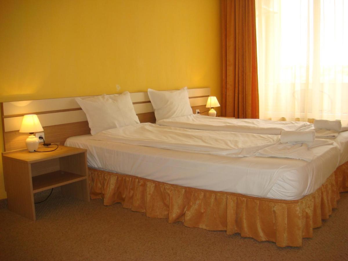 Тропикана Hotel Primorsko Exterior photo