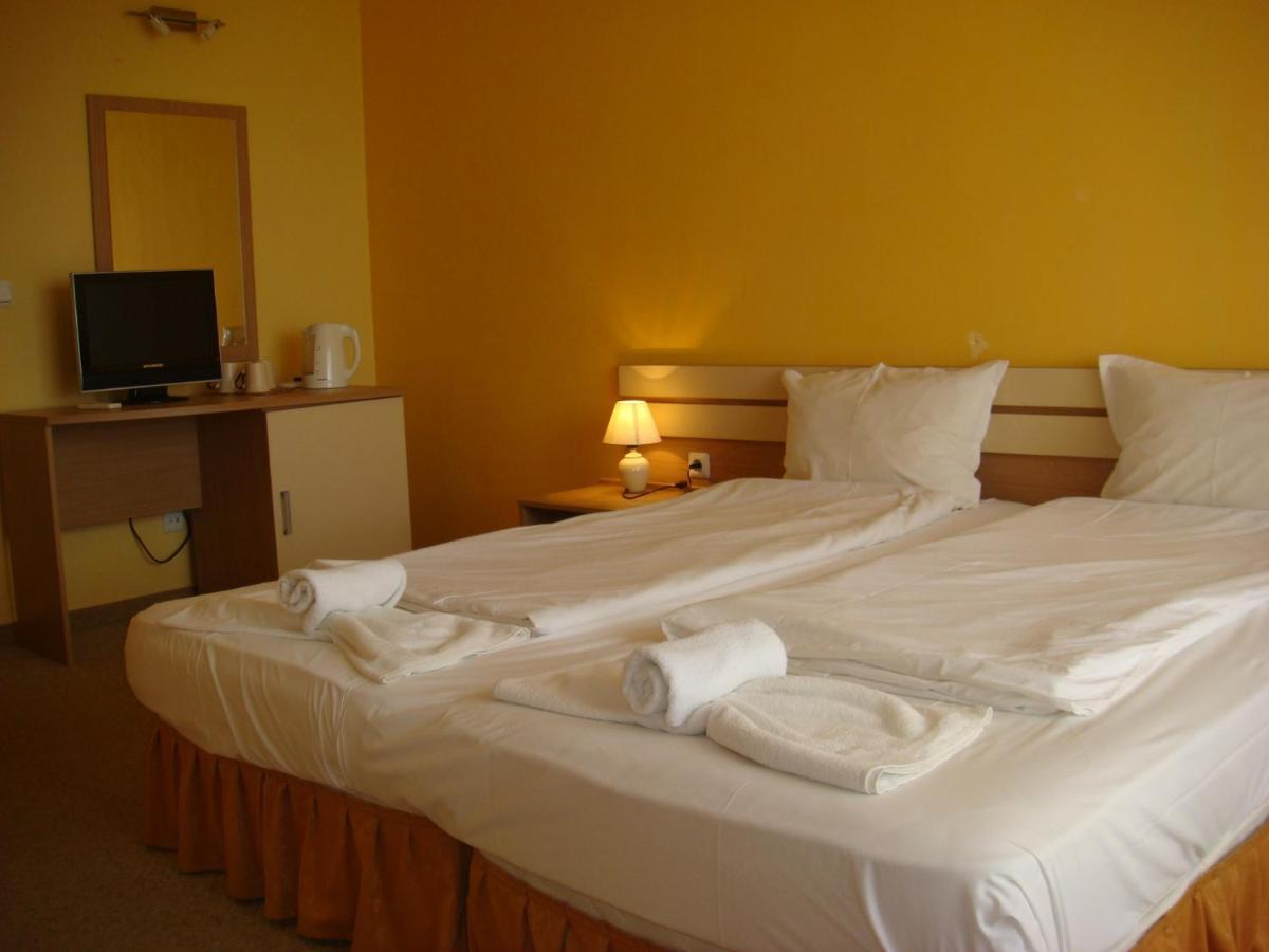 Тропикана Hotel Primorsko Exterior photo